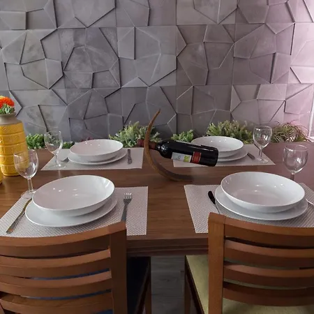 Appartement Charming Luxurious Flat With Garage By Host Wise