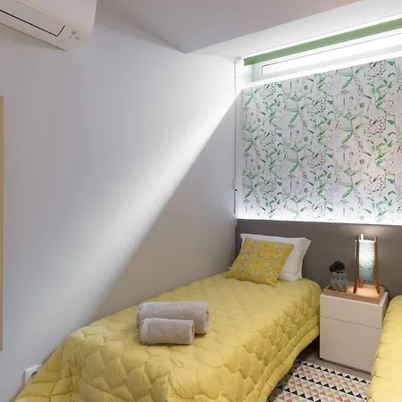 Charming Luxurious Flat With Garage By Host Wise *
