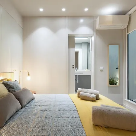 Charming Luxurious Flat With Garage By Host Wise *