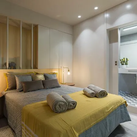 Charming Luxurious Flat With Garage By Host Wise * Porto